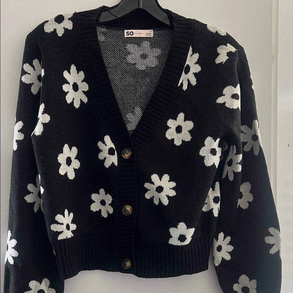 SO Women's Black and White Floral Cardigan